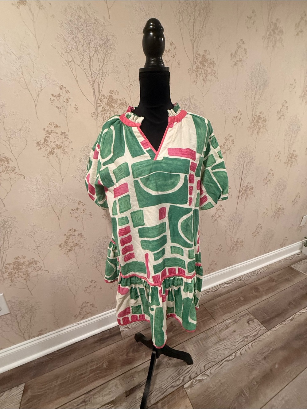 Boutique Style bubble sleeve Abstract Green & Pink Tiered Mini Dress